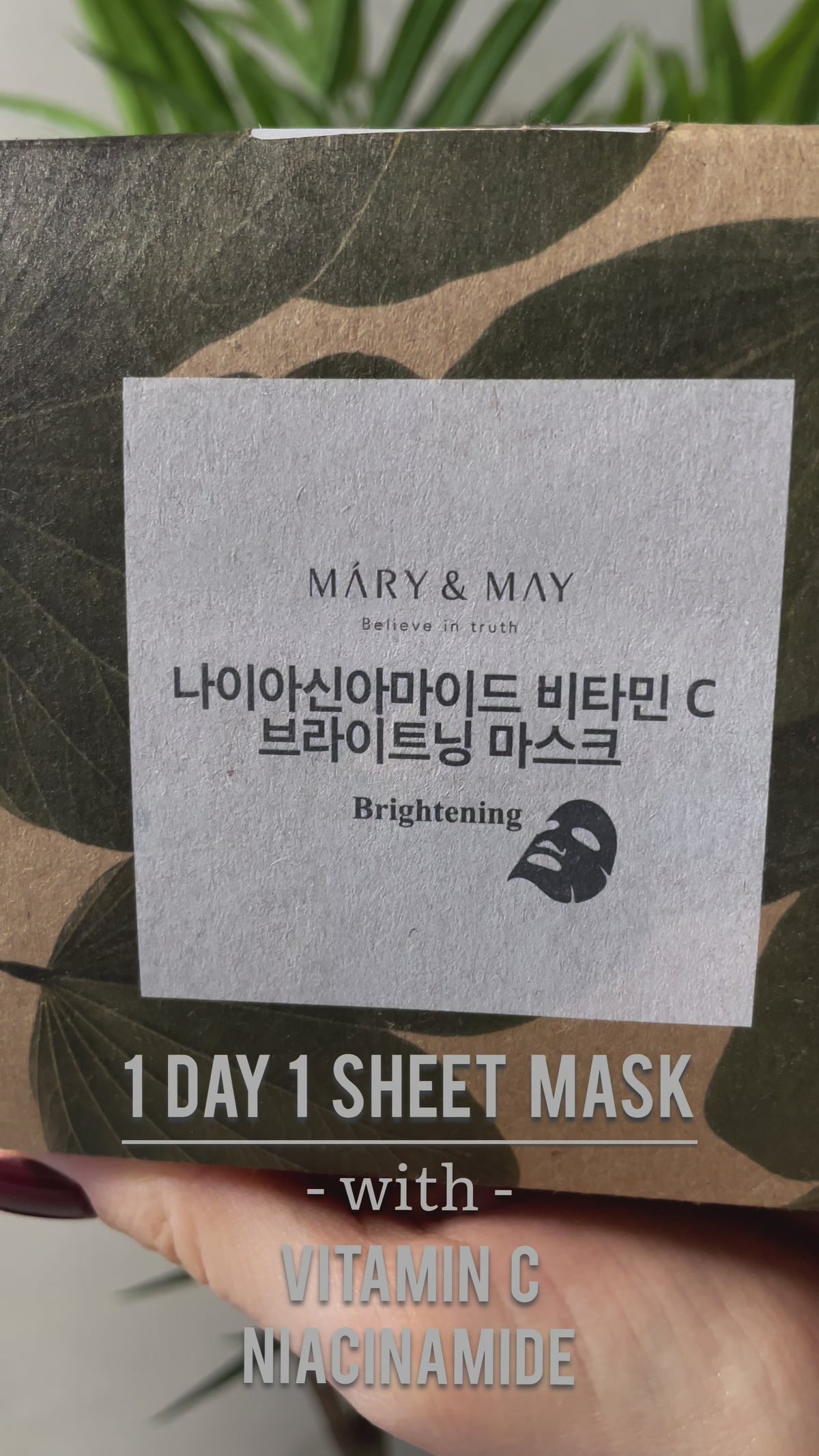 Load video: Mary&amp;May Niacinamide Vitamin C Brightening Mask 30ea (400g)
